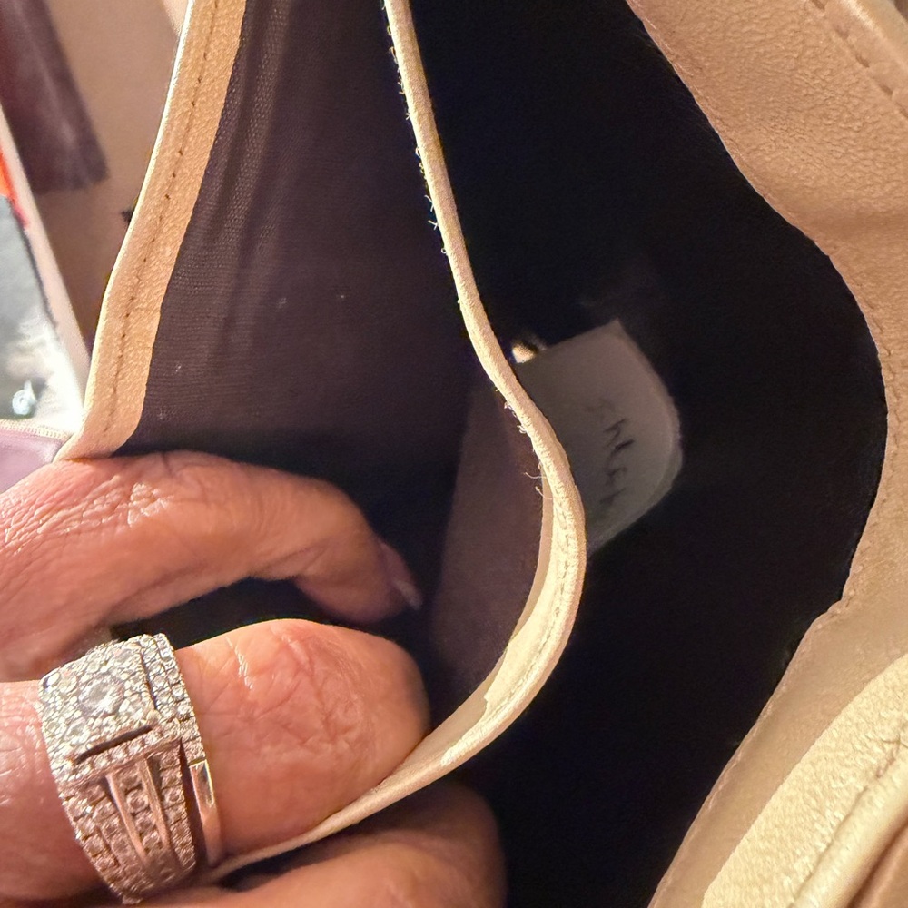 ⭐️⭐️vintage Gucci GG Canvas Compact Wallet - Picture 11 of 15